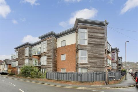 2 bedroom apartment for sale, Lindsay Avenue, High Wycombe HP12