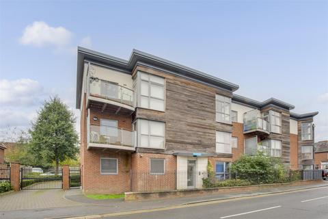 2 bedroom apartment for sale, Lindsay Avenue, High Wycombe HP12