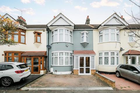 3 bedroom terraced house for sale, Devonshire Road, Ilford