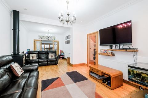 3 bedroom terraced house for sale, Devonshire Road, Ilford