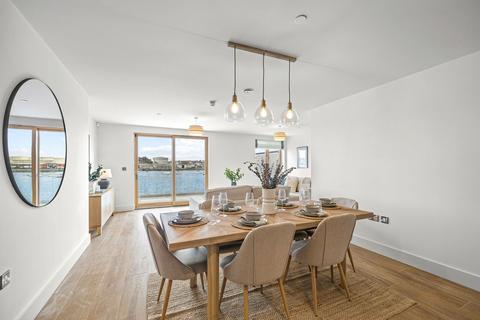 4 bedroom terraced house for sale, Baylys Road, Plymouth PL9