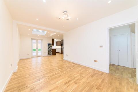 6 bedroom semi-detached house to rent, Addington Drive, London