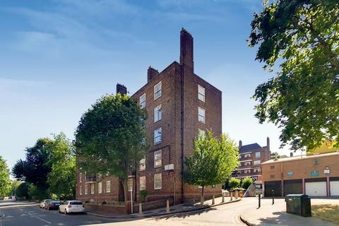 Falmouth Road, Elephant and Castle, London, SE1