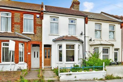 2 bedroom terraced house to rent, Cecilia Road Ramsgate CT11