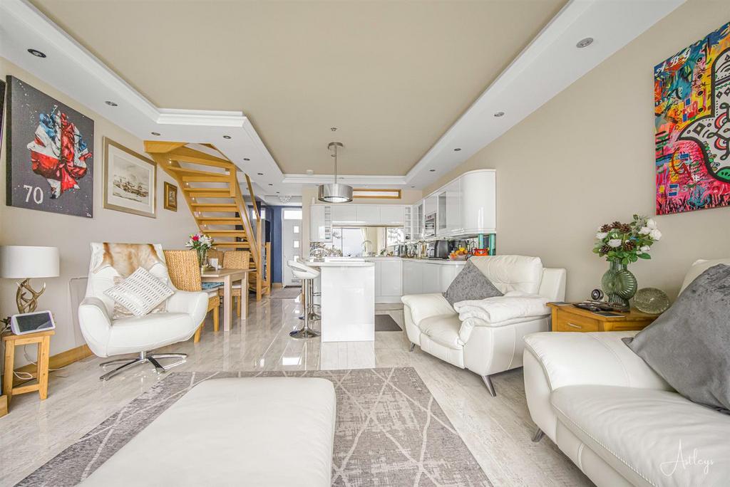 Open Plan Kitchen/Living Area