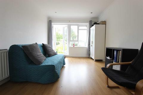 1 bedroom flat to rent, Springbank, Winchmore Hill, N21