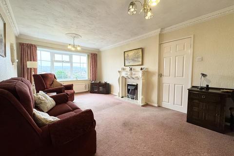 2 bedroom detached bungalow for sale, Grampian Close, Shelley, Huddersfield HD8 8NH