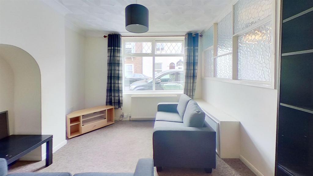 16a-Baileys-Road-Living-Room.jpg