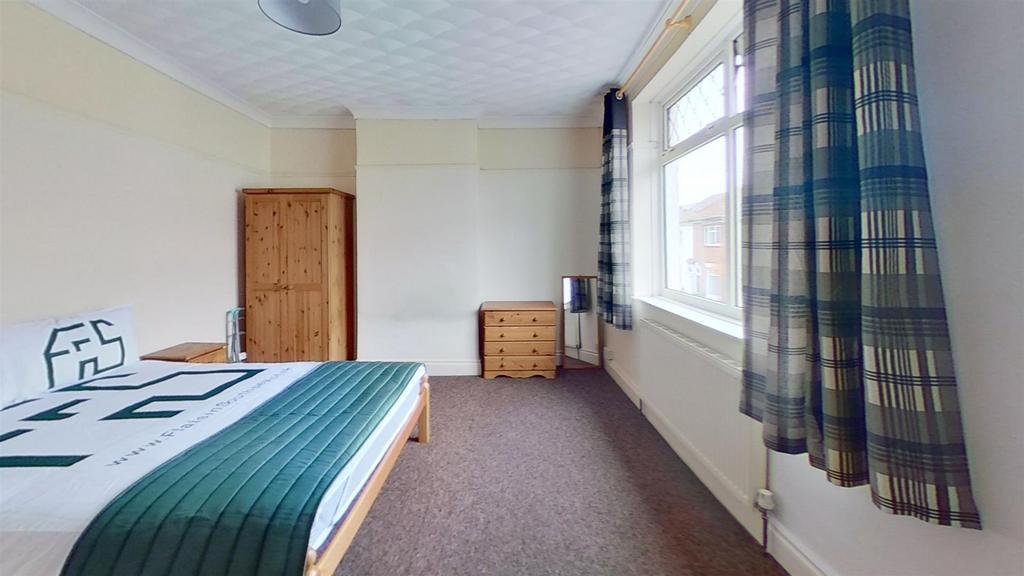 16a-Baileys-Road-Bedroom(1).jpg