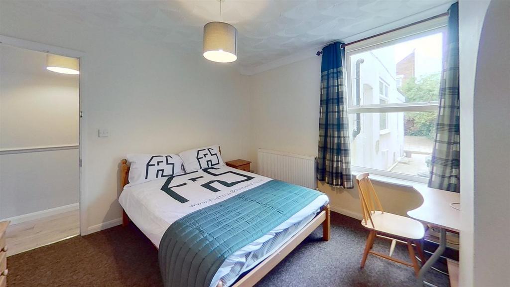 16a-Baileys-Road-Bedroom(4).jpg