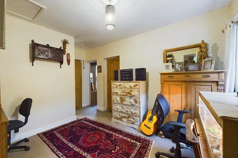 undefined, Green Lane, Hucclecote, Gloucester, Gloucestershire, GL3