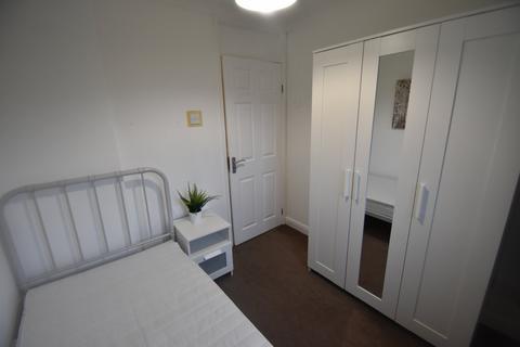 1 bedroom in a house share to rent, Blackbrook Road, Hampshire PO15