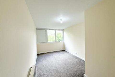 2 bedroom apartment to rent, Melbourne Court, City Centre