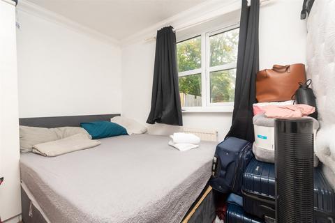 1 bedroom ground floor flat for sale, St. Edmund's Road, Dartford, Kent