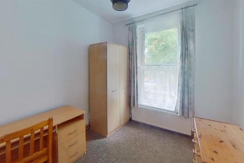 3 bedroom private hall to rent, Boulton Road, Southsea, Portsmouth