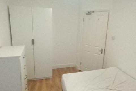 1 bedroom house of multiple occupation to rent, Croydon CR0