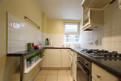 3 bedroom terraced house to rent, South View Road, London, N8