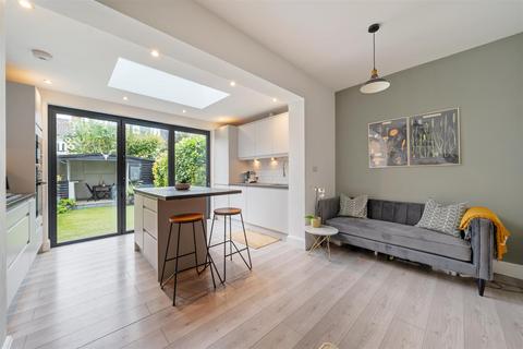 59 Carlton Park Avenue, London, SW20 8BJ