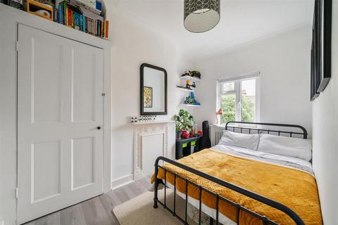 59 Carlton Park Avenue, London, SW20 8BJ