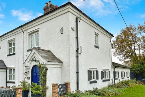 3 bedroom semi-detached house for sale, Parkgate Road, Mollington, Chester, Cheshire, CH1