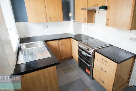 3 bedroom terraced house to rent, Chellow Street, Bradford, BD5 9QG