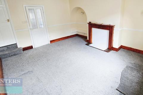 3 bedroom terraced house to rent, Chellow Street, Bradford, BD5 9QG