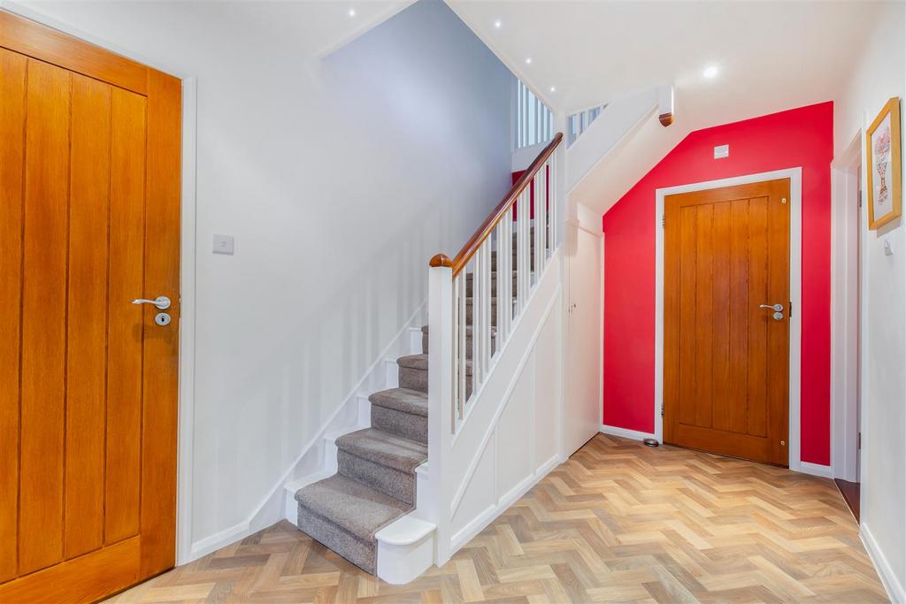 8627574-interior18.jpg