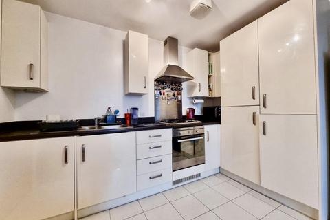 1 bedroom flat to rent, Bensham Lane, Croydon