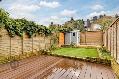 5 bedroom terraced house to rent, Engadine Street, London