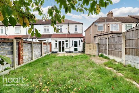 3 bedroom end of terrace house for sale, Joydon Drive, Romford