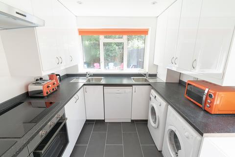 7 bedroom detached house to rent, Burgess Road, Southampton SO16