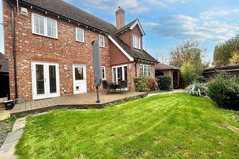 5 bedroom detached house to rent, Alderwick Grove, Kings Hill, ME19