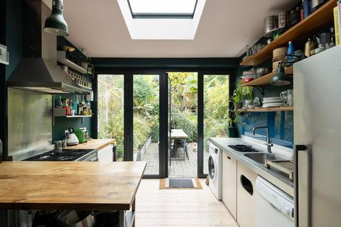 182 Rushmore Road, London, E5 0HB