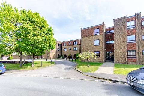 1 bedroom flat for sale, Mulberry Court, Merrow, Guildford, GU4