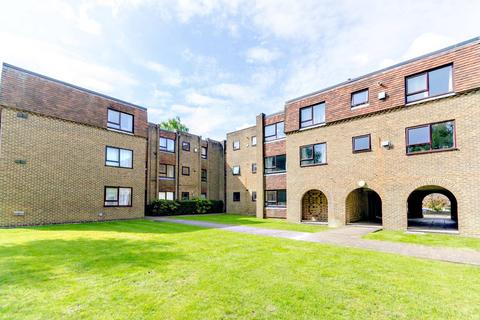 1 bedroom flat for sale, Mulberry Court, Merrow, Guildford, GU4