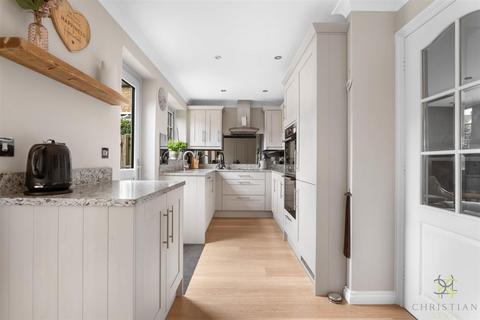 34 Castle Nurseries, Chipping Campden, GL55 6JT