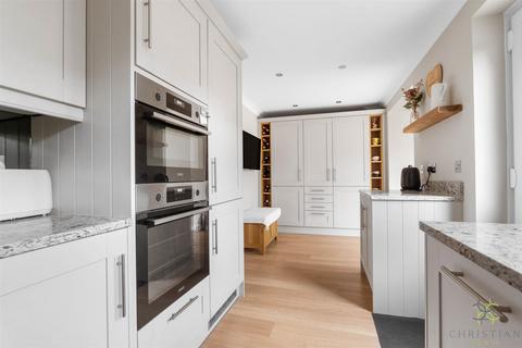34 Castle Nurseries, Chipping Campden, GL55 6JT