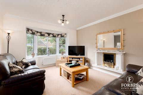 18 Arbour Drive, Blackburn, BB2 4LF