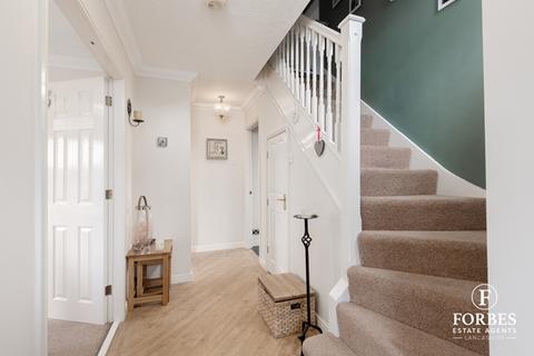 18 Arbour Drive, Blackburn, BB2 4LF