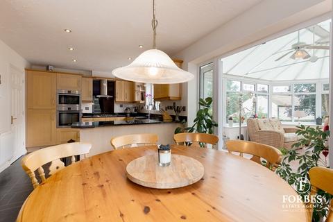 18 Arbour Drive, Blackburn, BB2 4LF