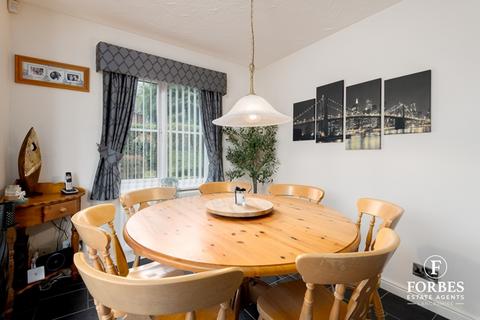 18 Arbour Drive, Blackburn, BB2 4LF