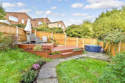 17 Goudhurst Close, Canterbury, CT2 7TU