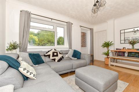 17 Goudhurst Close, Canterbury, CT2 7TU