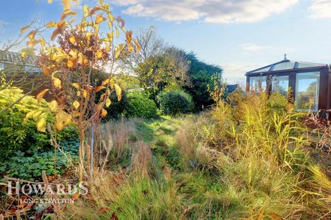 3 bedroom bungalow for sale, Causeway Close, Brockdish