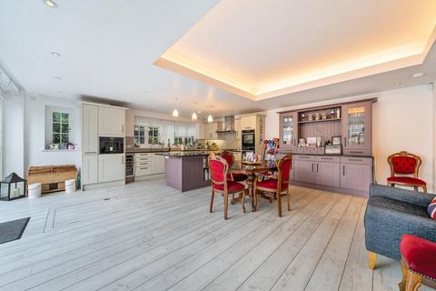 5 bedroom detached house for sale, Manor Park, Chislehurst