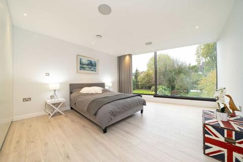 6 bedroom detached house for sale, Chartfield Avenue, London SW15