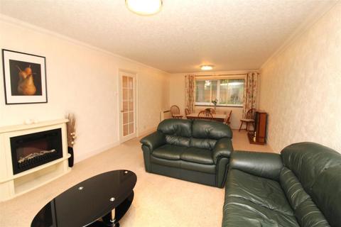 2 bedroom apartment for sale, Stapleton Close, Potters Bar EN6