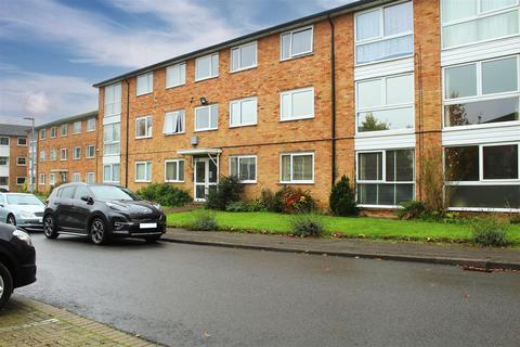 2 bedroom apartment for sale, Stapleton Close, Potters Bar EN6