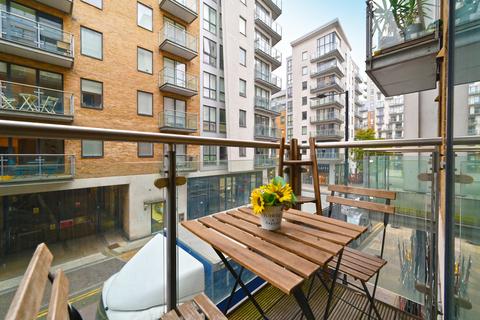 2 bedroom flat for sale, Caspian Wharf, London E3