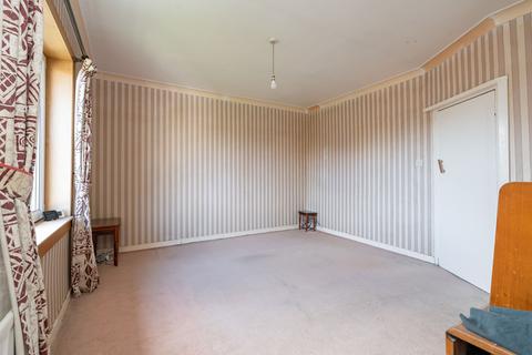 2 Broomlea Crescent, Edinburgh, EH12 7NR